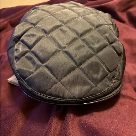 Kids authentic dark brown quilted Burberry newsboy cap. Size L (Large)